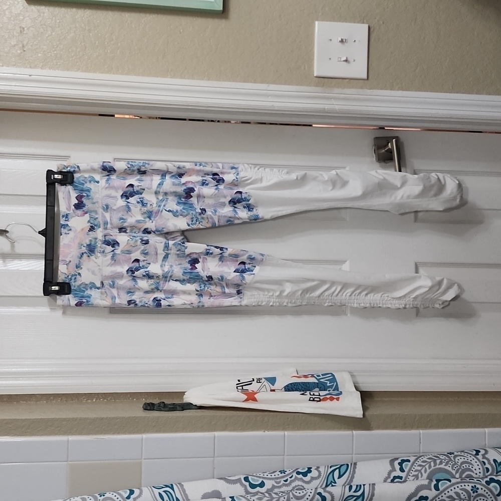 Floral leggings